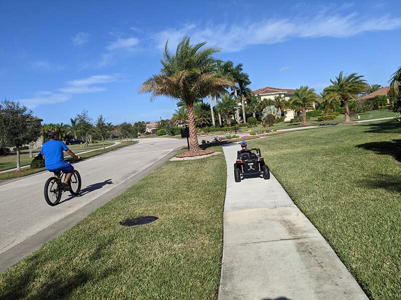 sollycarvsbike - Syed Balkhi Racing Solomon's Car on a Bike