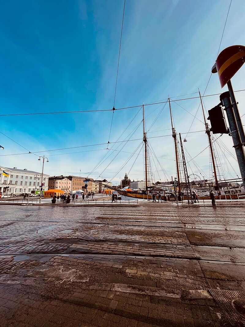 Helsinki Walking around town - Syed Balkhi Helsinki Walking around town