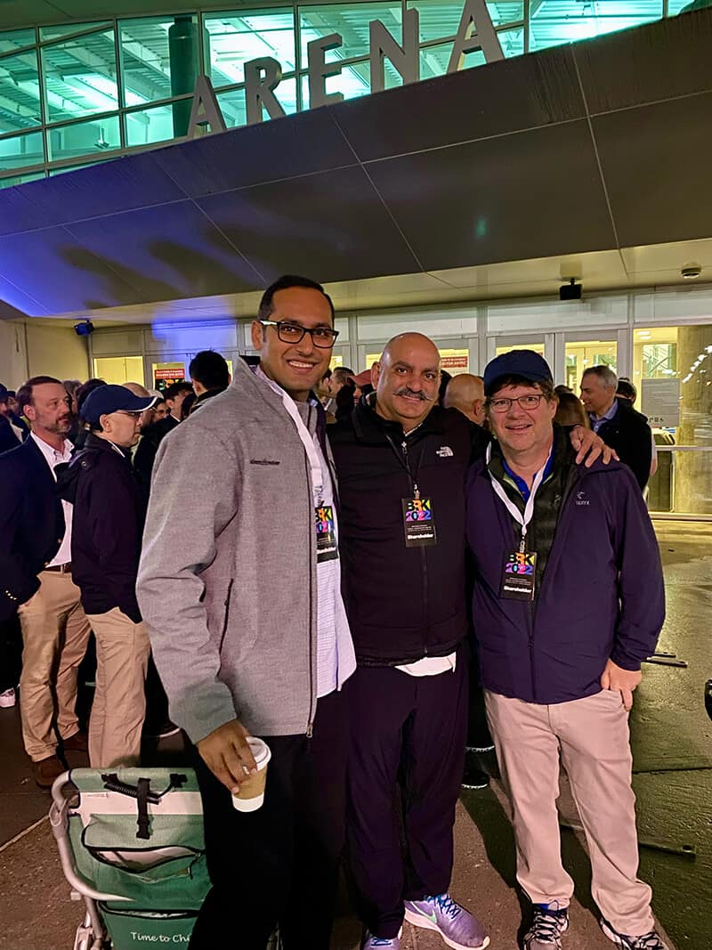 Waiting in Berkshire Hathaway Meeting Line with Guy Spier and Mohnish Pabrai - Syed Balkhi Waiting in Berkshire Hathaway Meeting Line with Guy Spier and Mohnish Pabrai