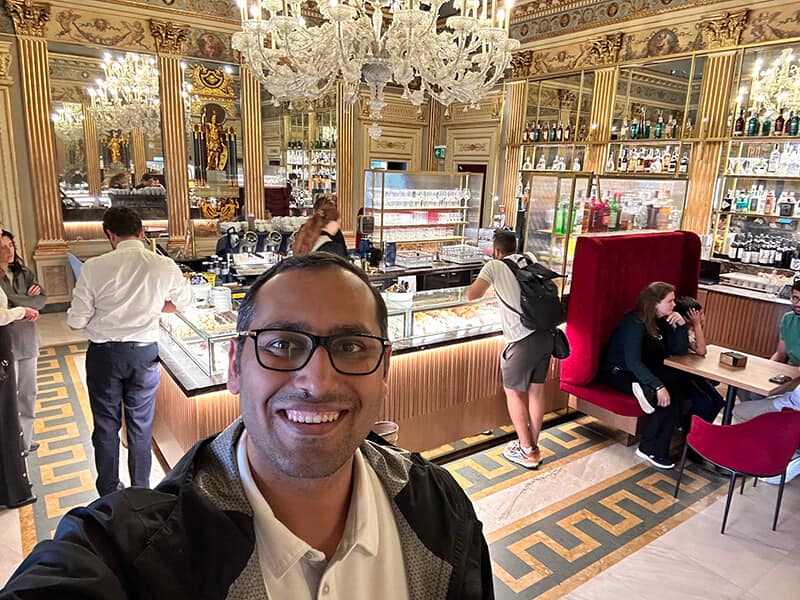 Beautiful coffee shop in Turin City Center - Syed Balkhi Beautiful coffee shop in Turin City Center