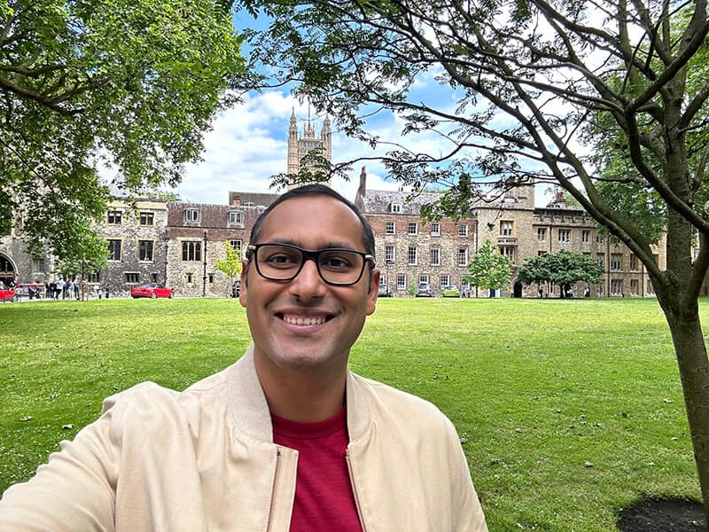 Random selfie in London - Syed Balkhi Random selfie in London