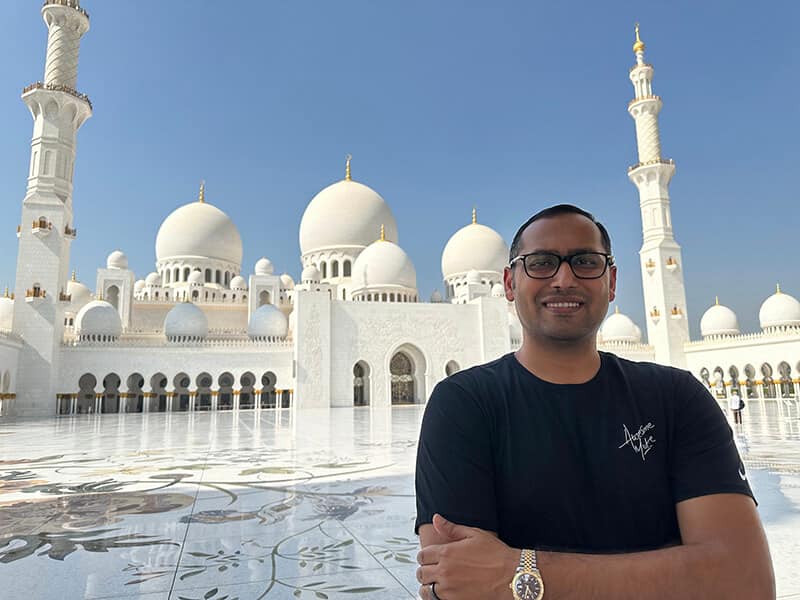 Syed at Grand Mosque of Abu Dhabi - Syed Balkhi Syed at Grand Mosque of Abu Dhabi