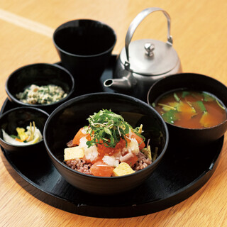 24/7 cafe apartment_0