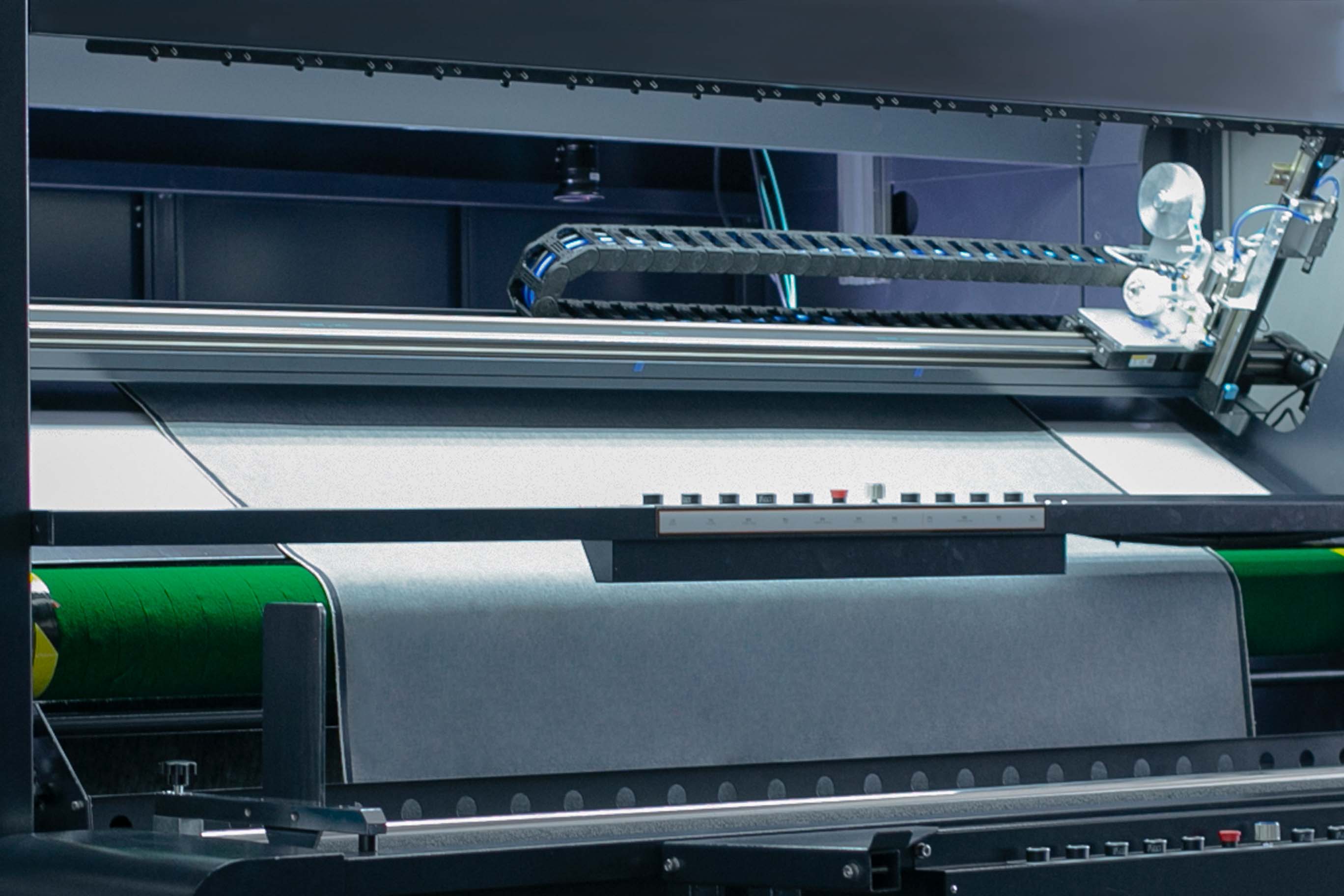 告别人工验布高漏检,狮涛AI验布机引领智能化品质革命