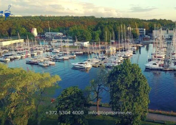 Heavy-duty pontoons at Kalevi Yacht Club – stable and reliable marina solution by Top Marine.