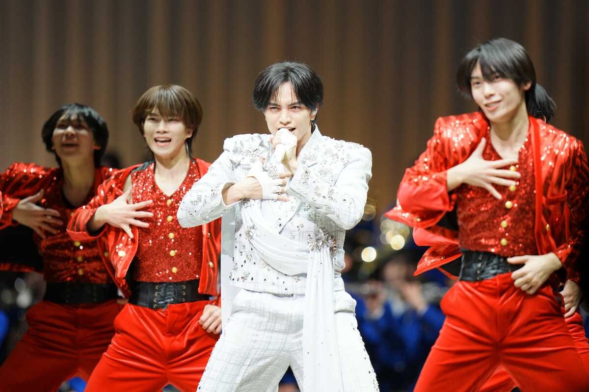 阿達慶、千井野空翔らジュニア8人が電撃サプライズ!中島健人の背中で“赤い旋風”、五輪壮行会を熱狂の渦に