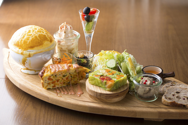 6_かずさ彩り野菜と自家製ポットパイのプレート