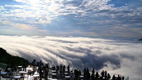 天国に思える絶景。北海道トマムで出会える奇跡の「雲海」 天国に思える絶景。北海道トマムで出会える奇跡の「雲海」
