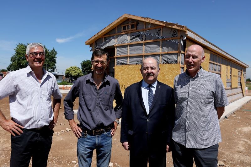Avanza la construcción de viviendas de la UNLP para sectores vulnerables