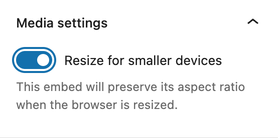 Media settings for the Reddit embed block with the toggle OFF for resizing on smaller devices.