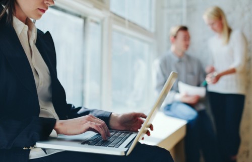 海外留学、帰国後のメリットは? 30代は英語力より「自信」が武器になる