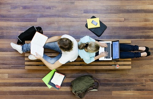 「一つの時期に一つの仕事」という時代ではない ミレニアル世代の働き方