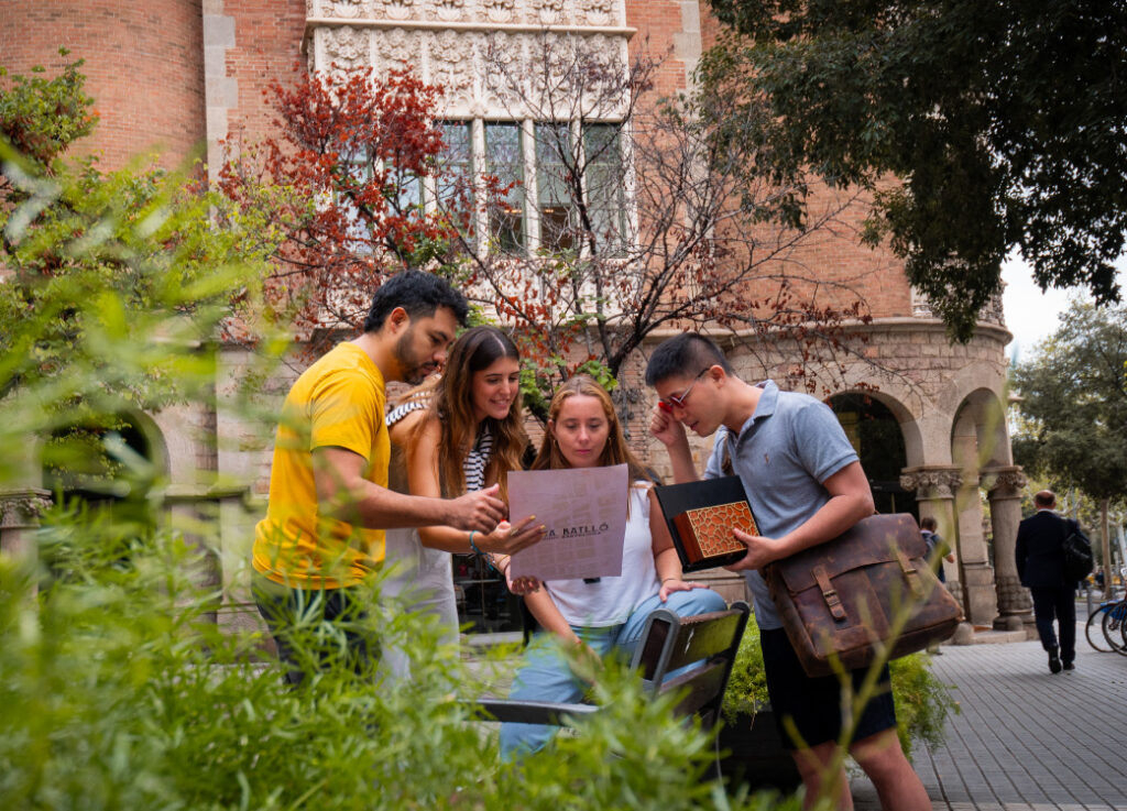 STREET ESCAPE : GAUDÍ ET LE TRÉSOR CACHÉ