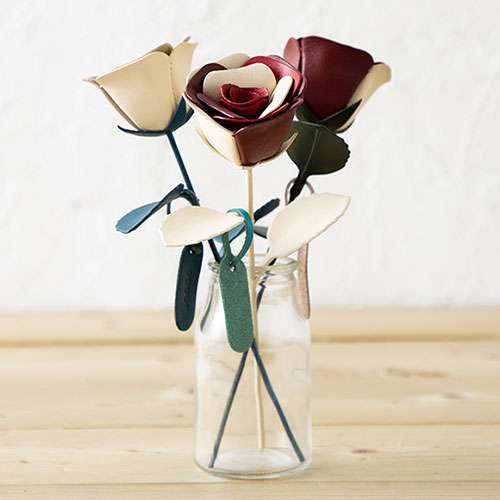 革の一輪花(バラ)