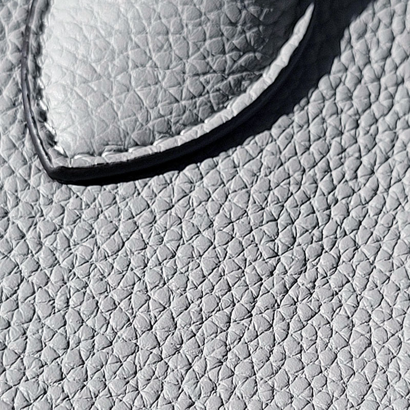 ボナべェンチュラ ミアトートバッグ レビュー シュリンクレザーの表面ズーム