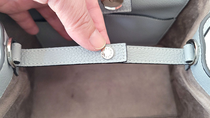 ボナべェンチュラ ミアトートバッグ レビュー 内側サイドボタン