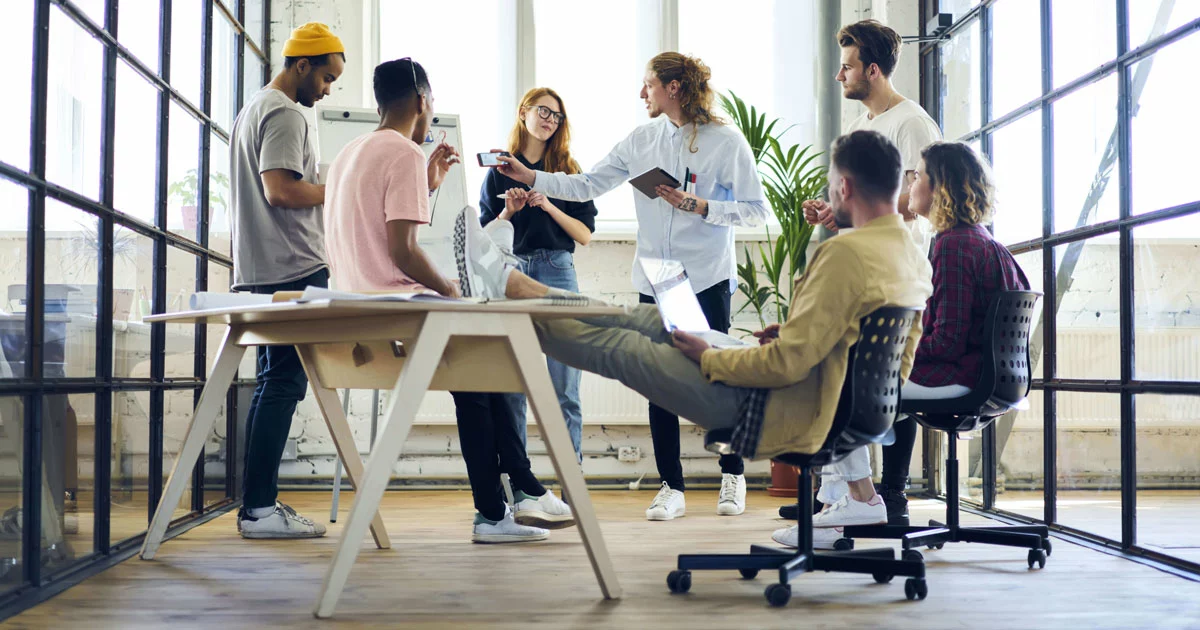 Körpersprache: Die wichtigste Form der nonverbalen Kommunikation Bild: Körpersprache: Die wichtigste Form der nonverbalen Kommunikation