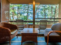 【食も時間も贅沢に】金目鯛・伊勢海老・鮑・海鮮会席×貸切露天×ラウンジフリーフロー付きプラン