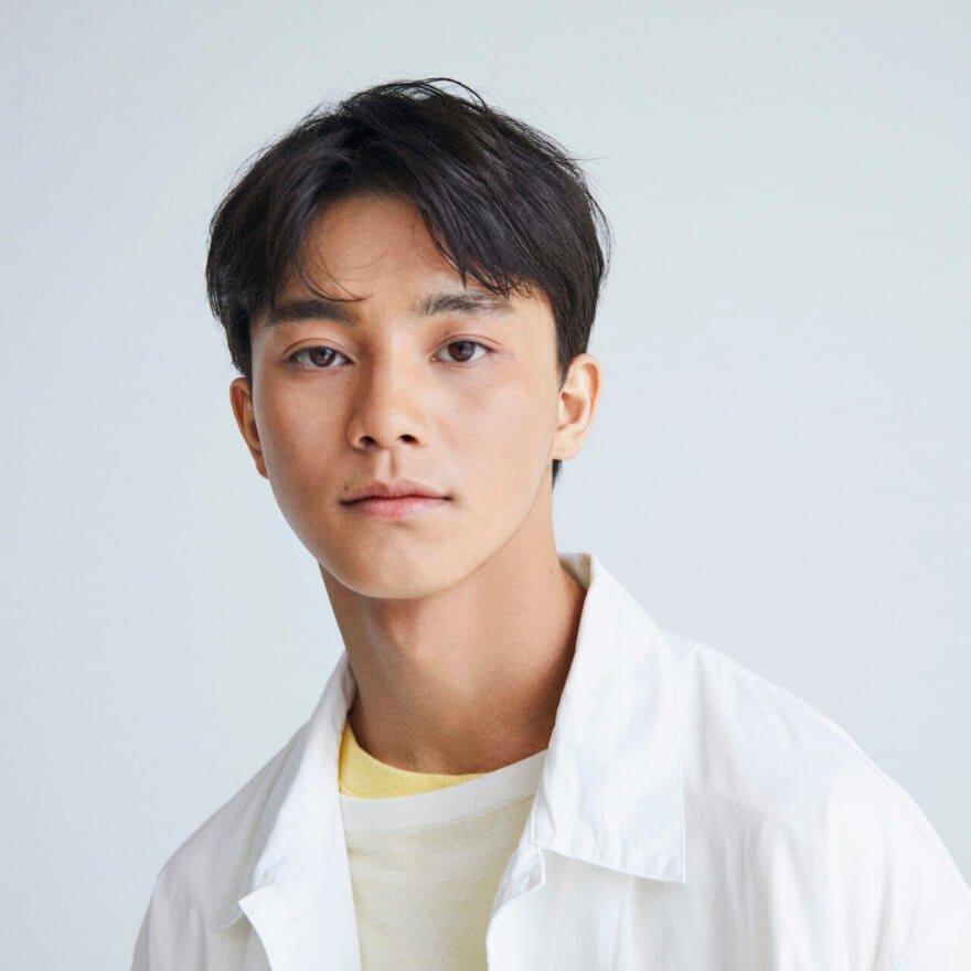 涼しげなベリーショートと「コンマヘア」風前髪で、スッキリ爽やかな印象をアップデート