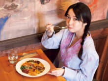 【上白石萌音と世界をガブリ!】第4回:スリランカ料理編「楽しみ方は、自分次第。」