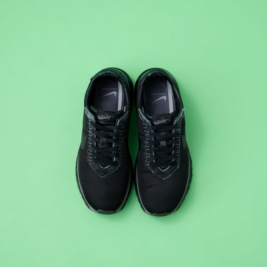 ナイキの黒いエアマックス フラグメントデザインコラボ 俯瞰