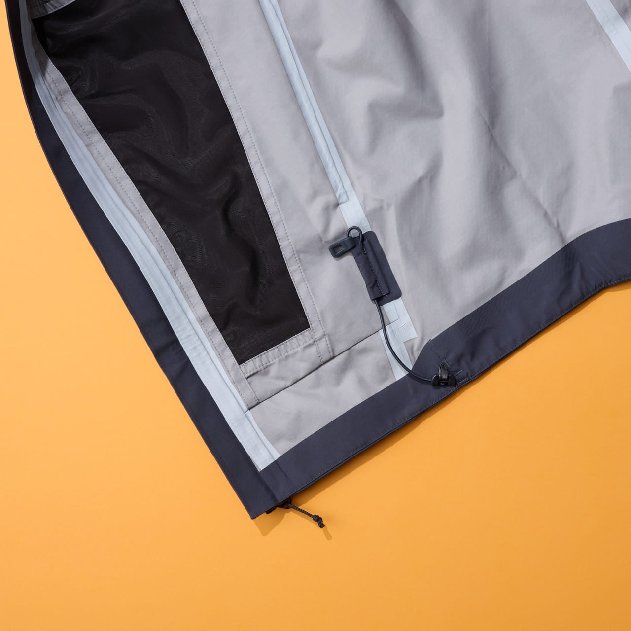 エディター愛用のパタゴニアの防水ジャケット メンズ・スレート・スカイ・ジャケット 裏地