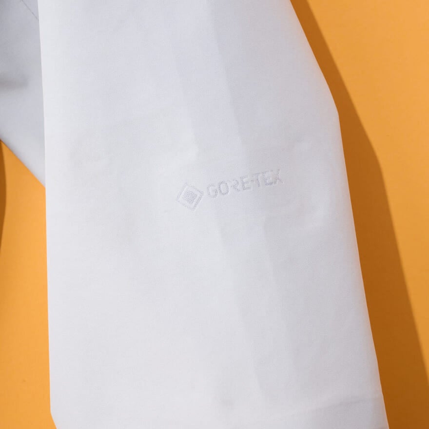 エディターが買ってよかったザ・ノース・フェイスのゴアテックスジャケット ゴアテックスロゴ