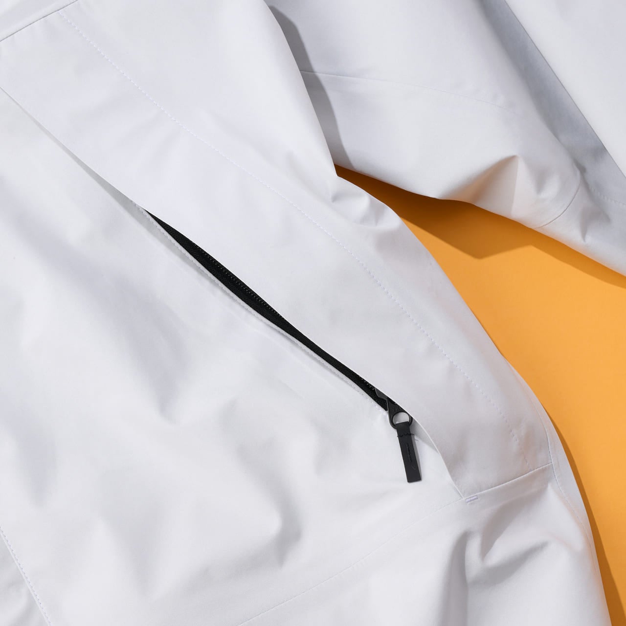 エディターが買ってよかったザ・ノース・フェイスのゴアテックスジャケット サイドポケット