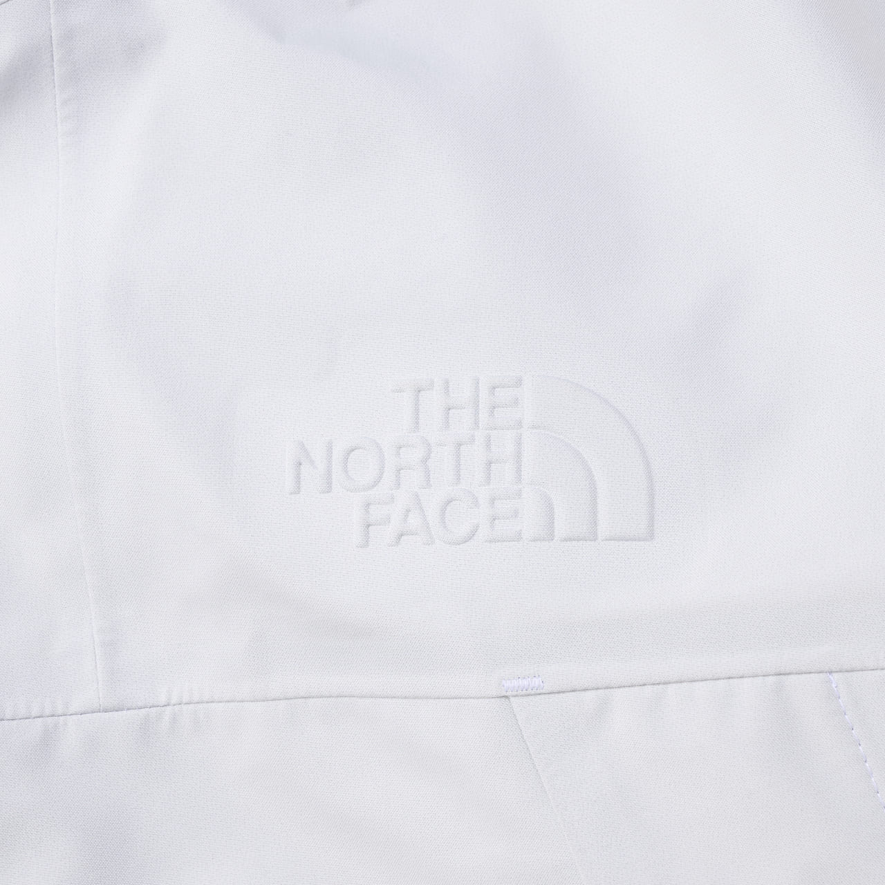 エディターが買ってよかったザ・ノース・フェイスのゴアテックスジャケット ロゴ