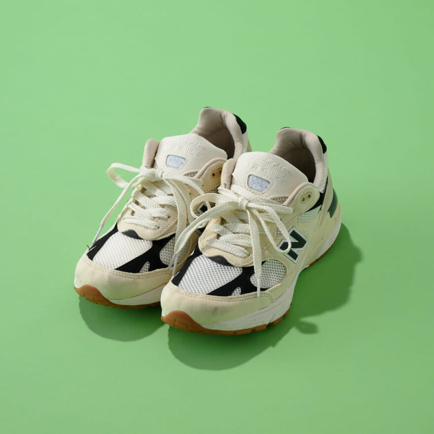 ニューバランスの993 斜め