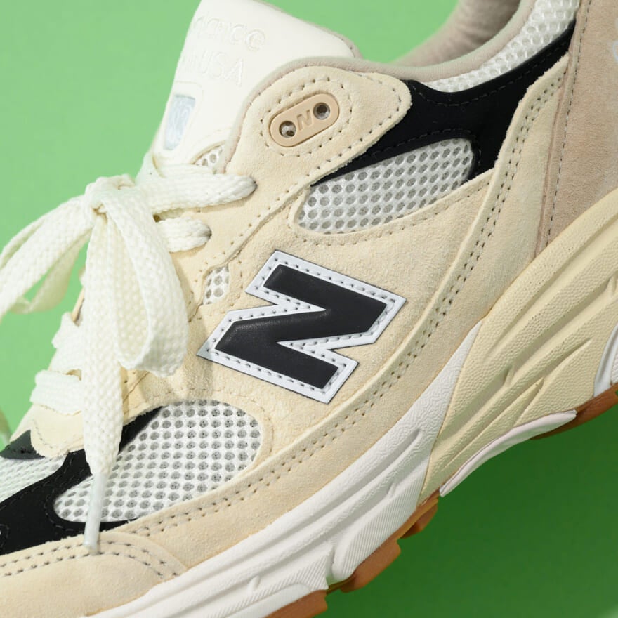 ニューバランスの993 ロゴ寄り
