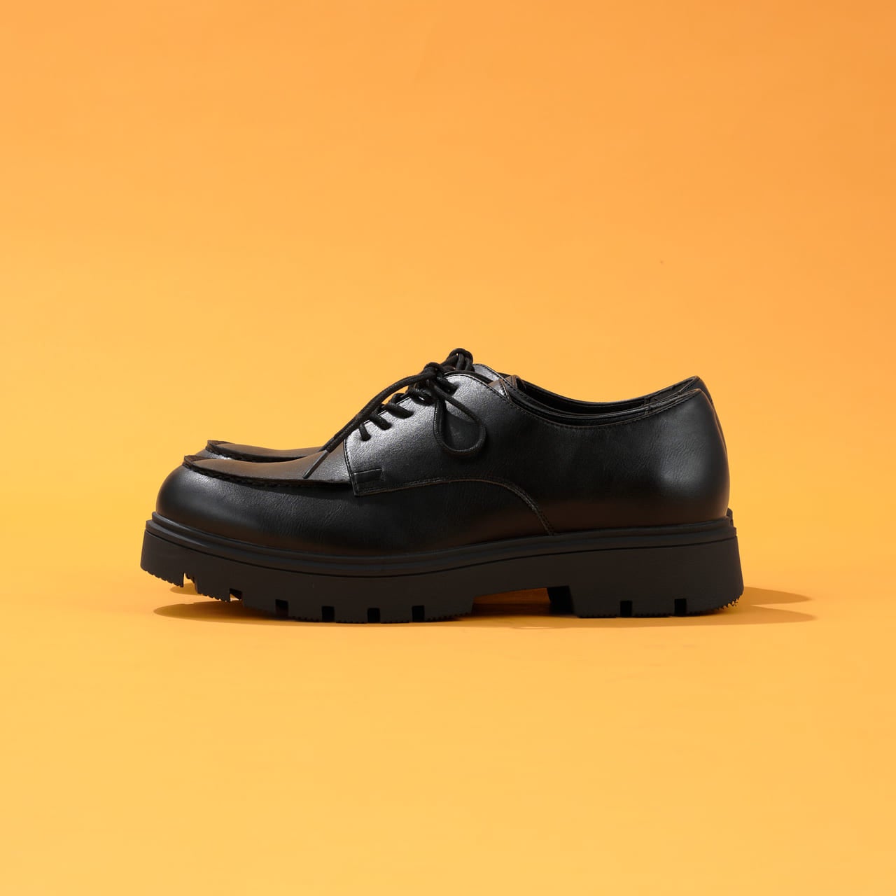 エディターが買ってよかったGU チャンキーソールUチップシューズ サイド