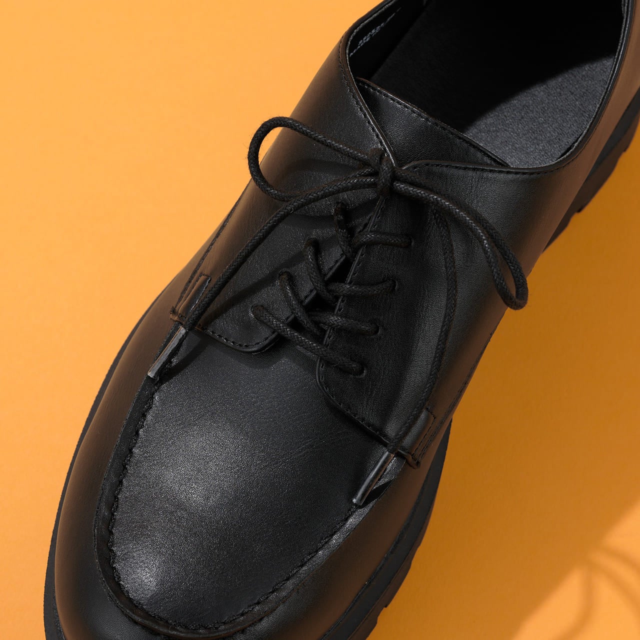 エディターが買ってよかったGU チャンキーソールUチップシューズ シューレース