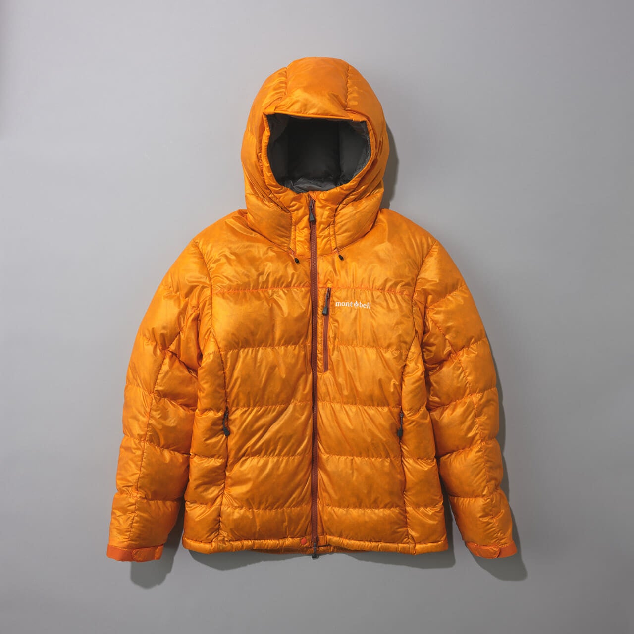 モンベルのアルパインダウン パーカ