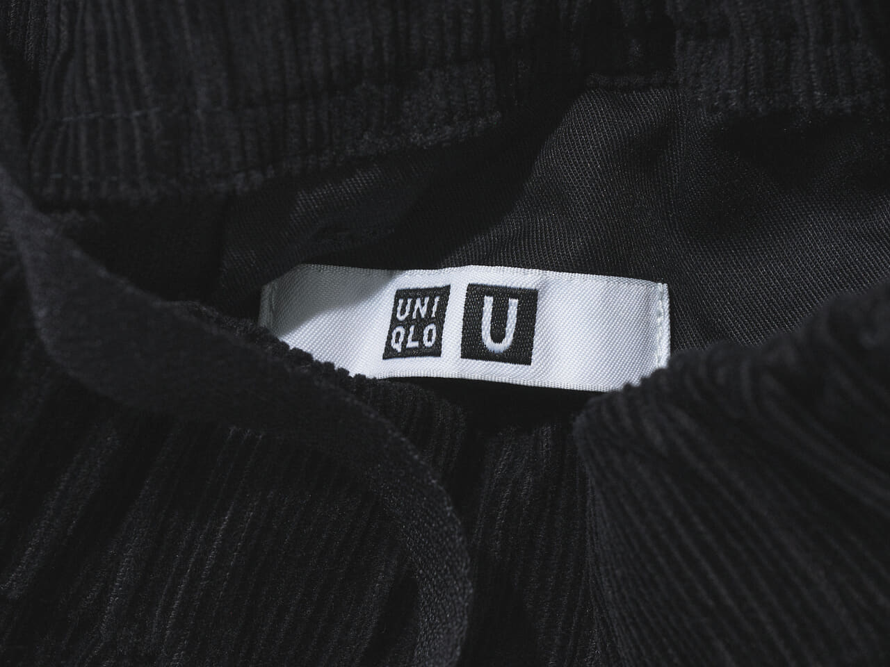エディターが買ってよかったユニクロユーの愛用パンツ/コーデュロイユーティリティパンツのタグ