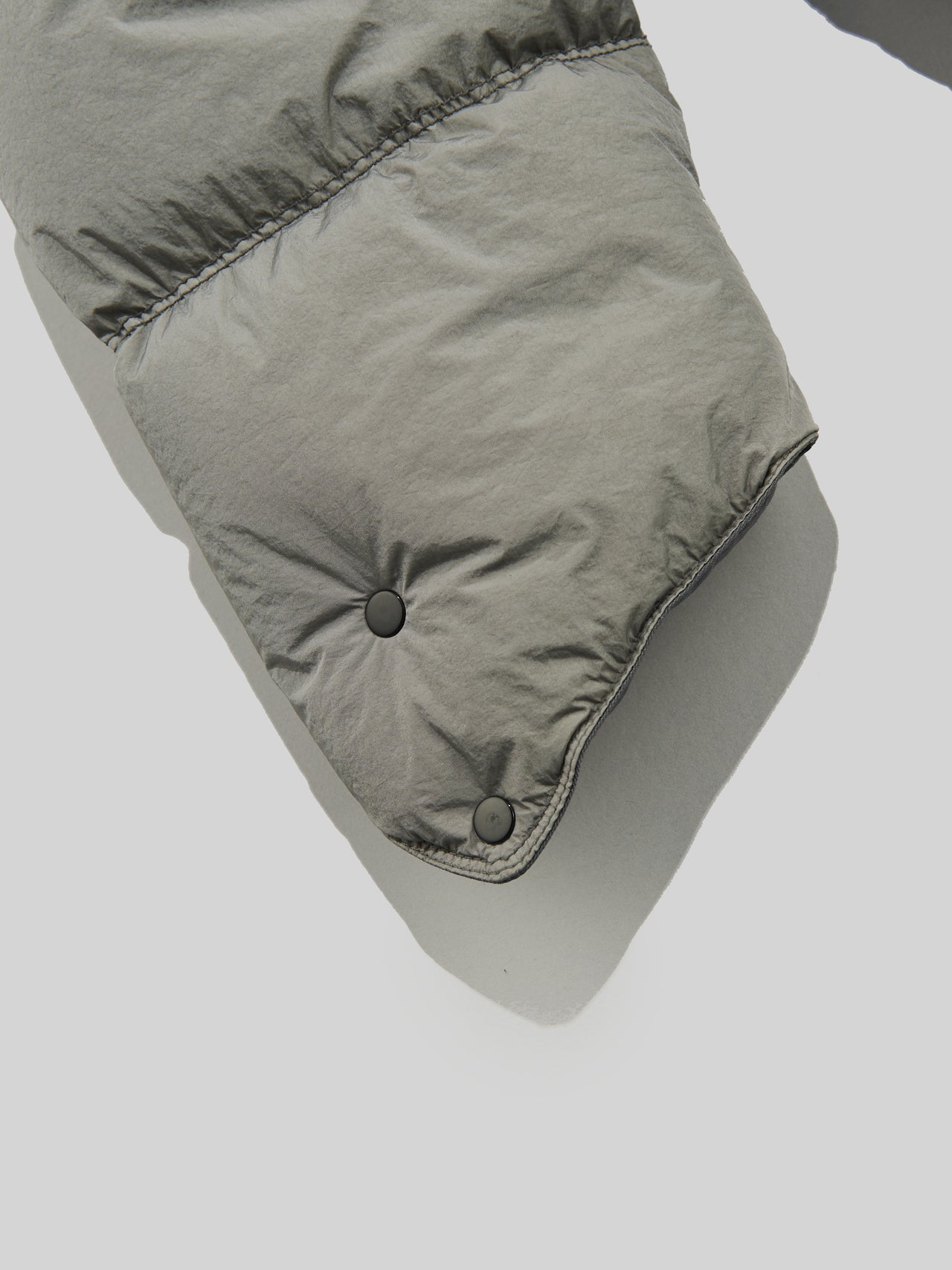 ストーンアイランド 4100012 CRINKLE REPS NY, RECYCLED NYLON 袖