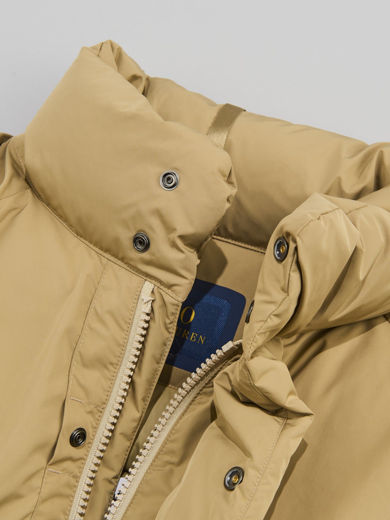 「ポロ ラルフ ローレン」で買うべき最強ダウン/モックネック ダウン コートのフロントジップ