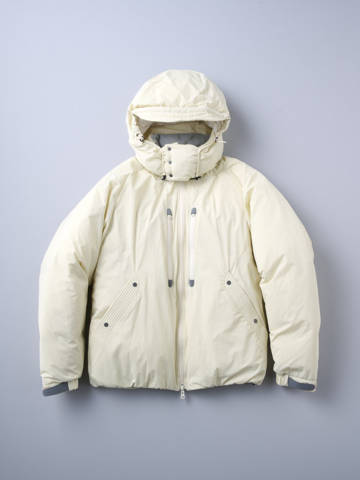 ナンガの新作ダウン ダウンジャケット(エフシーイー×ナンガ) 俯瞰