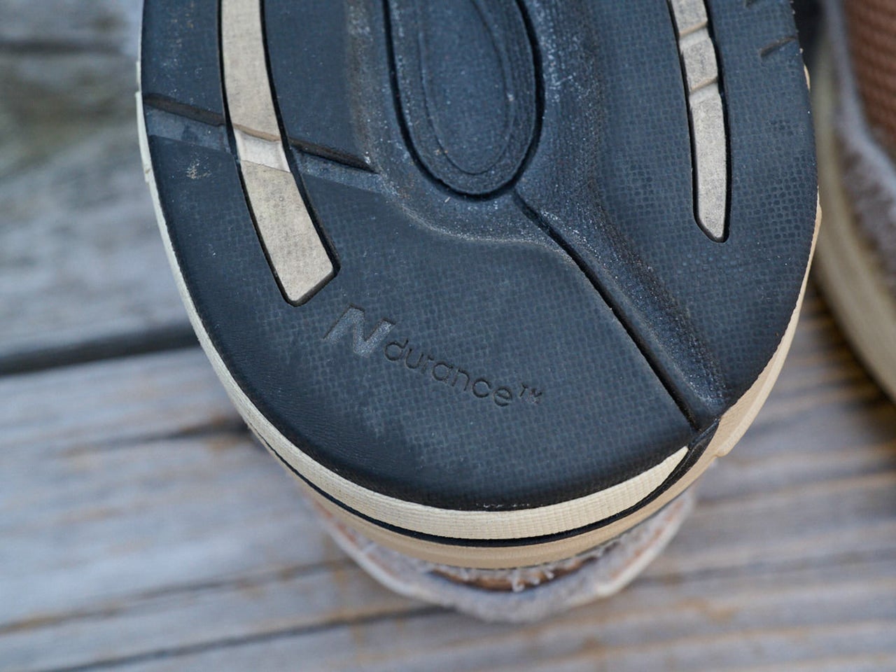 スニーカースナップ_ニューバランスのスニーカー靴底