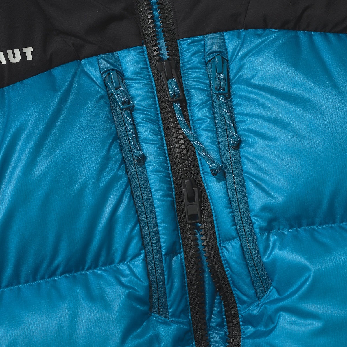 グラビティ プロ インサレーション フーデッド ジャケット アジアンフィット ファスナー