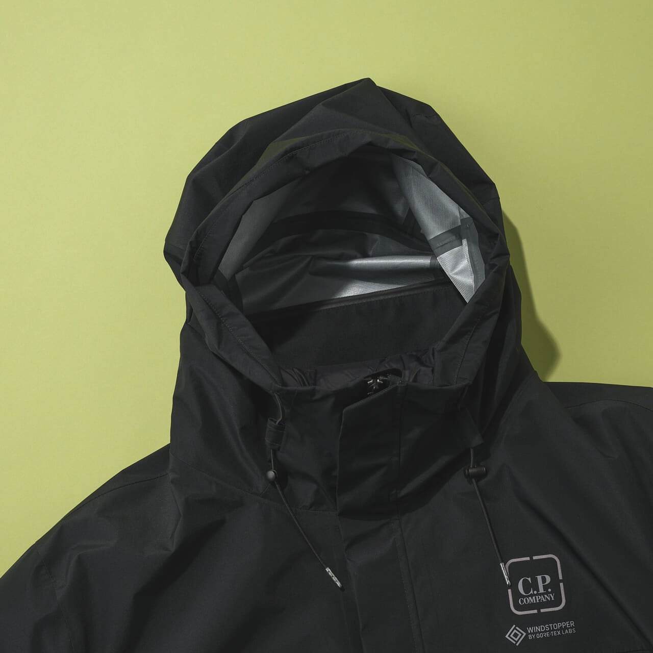 シーピーカンパニー Metropolis Series WINDSTOPPER® by GORE‑TEX LABS Hooded Jacket 黒 ゴアテックス ダウン フード
