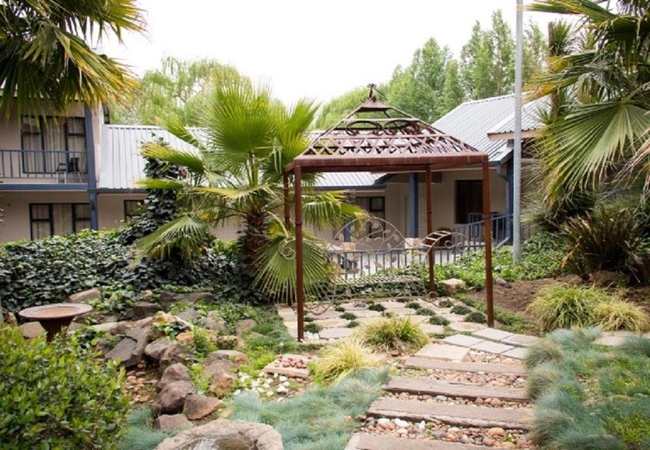 La Croche Guest Lodge