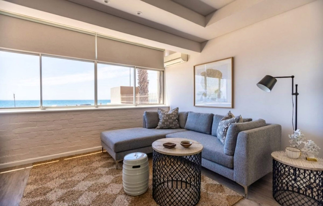Mouille Point Accommodation at Seaside Serenity Studio