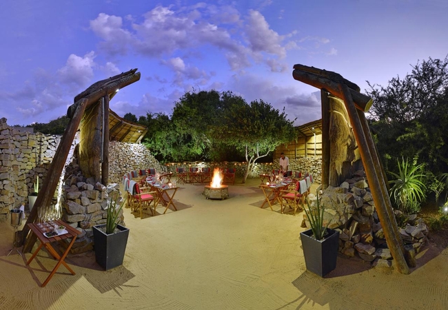 Shamwari Eagles Crag Lodge
