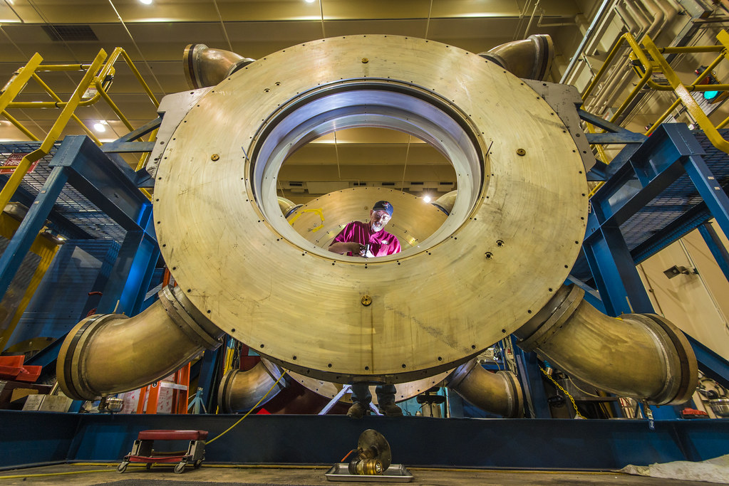 Technician Gary Tilley at Sandia Labs repairs a cavity at the High-Energy Radiation Megavolt Electron Source, or HERMES III. HERMES III recently successfully fired its 10,000th shot at Sandia Labs. Read more at
bit.ly/2z2WxIM
. Photo by Randy Montoya.
