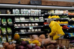 Consumer_Prices_78636 A shopper looks at produce at a grocery store Tuesday, Feb. 10, 2026, in Chicago. (AP Photo/Erin Hooley)