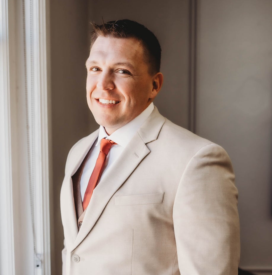 Headshot of server manager dustin pittman.
