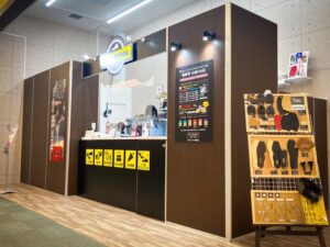 靴修理と合鍵のお店プラスワンイオンモール八幡東店 時計の電池交換の外観